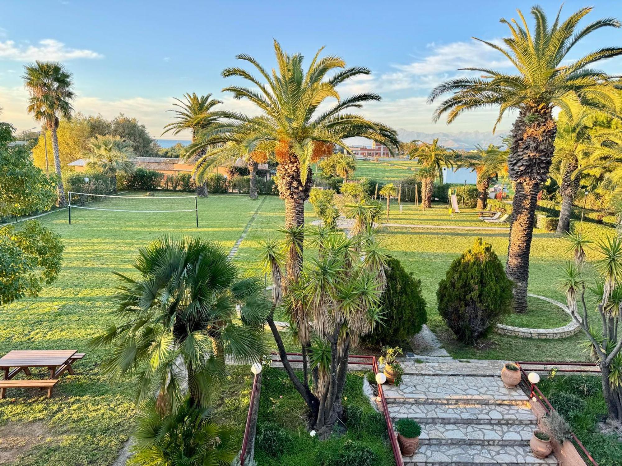 Villa Pami Almiros Beach Eksteriør bilde