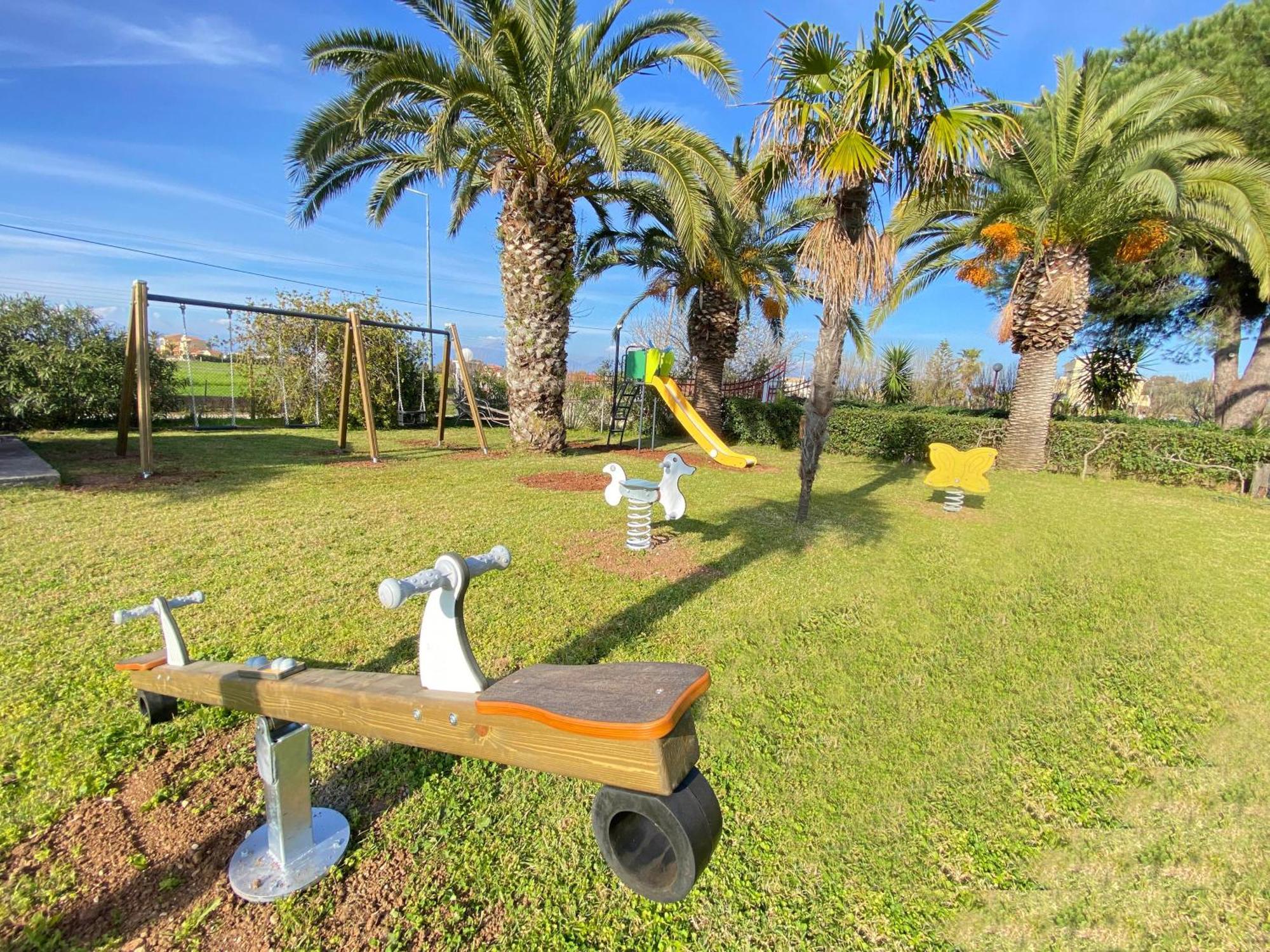 Villa Pami Almiros Beach Eksteriør bilde